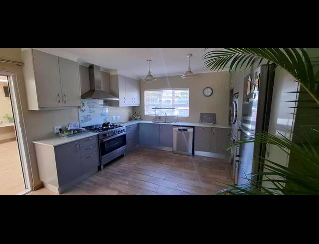 4 BEDROOM HOUSE FOR SALE IN BOTHASIG